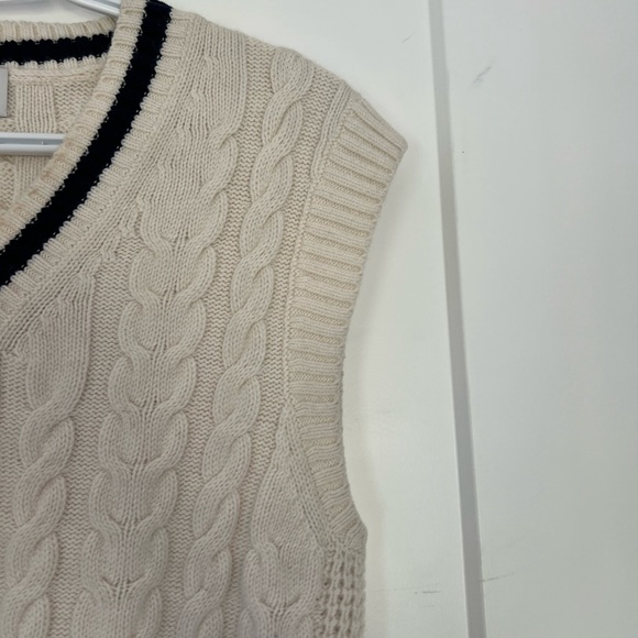 Sunday Best Sweater Vest - Picture 7 of 8